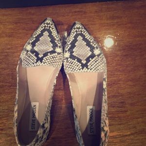 Steve Madden snake print shoes